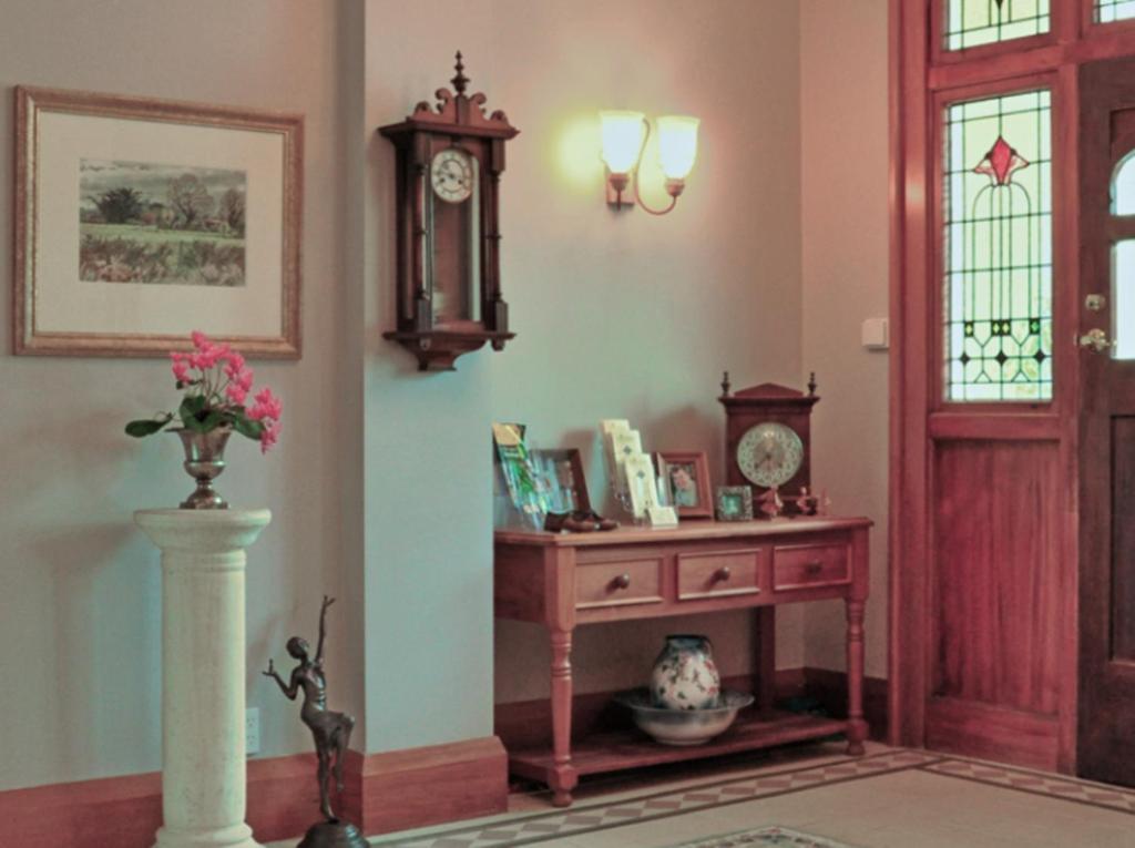 مبيت وإفطار كريستتشيرش Dyers House المظهر الخارجي الصورة